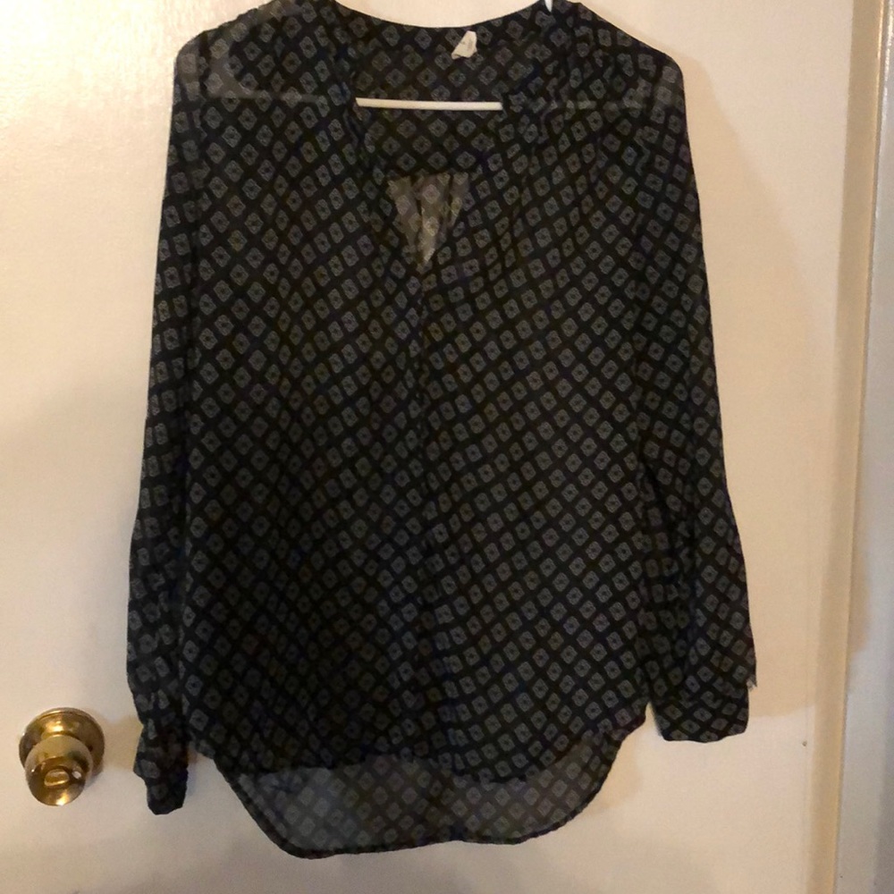 Old Navy woman’s button up blouse.